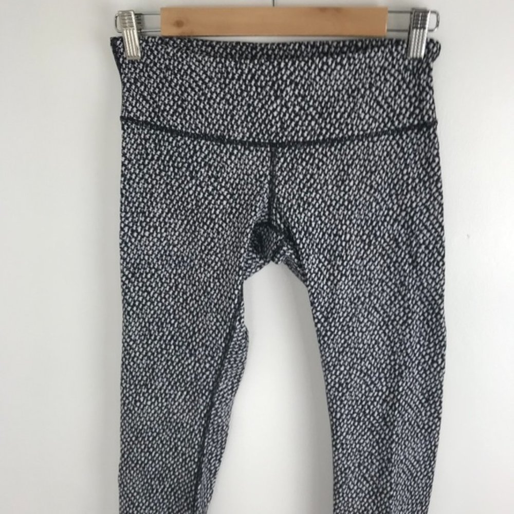 Lululemon Wunder Under Crop III Scatter Star Crops